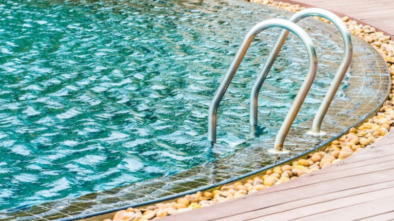 Pourquoi choisir une piscine coque ?