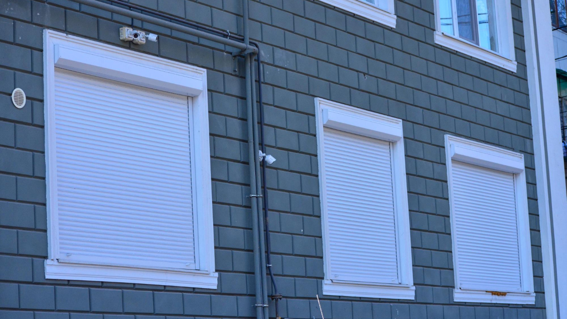 Volets coulissants : allier modernité et élégance pour votre façade !